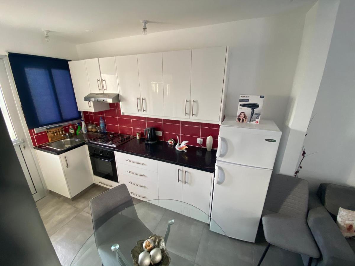 Cosy Apartment In The Heart Of Kato Paphos Exterior foto